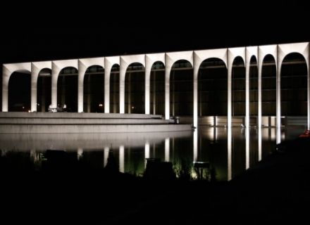 Palazzo Niemeyer: a new permanent illumination marks Mondadori's 110th anniversary